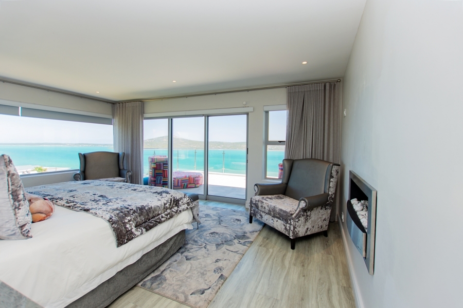 6 Bedroom Property for Sale in Myburgh Park Western Cape
